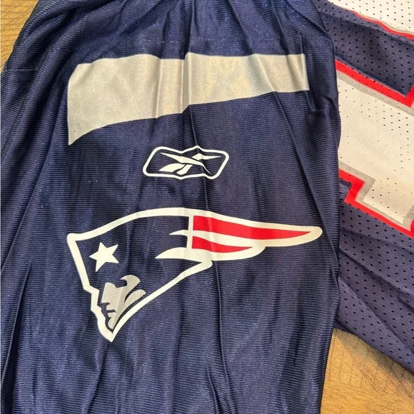 NFL New England Patriots Jersey #12 Brady - Picture 9 of 10